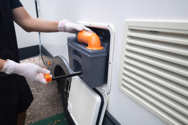 Portable Toilet Options We Offer in Double Oak, TX
